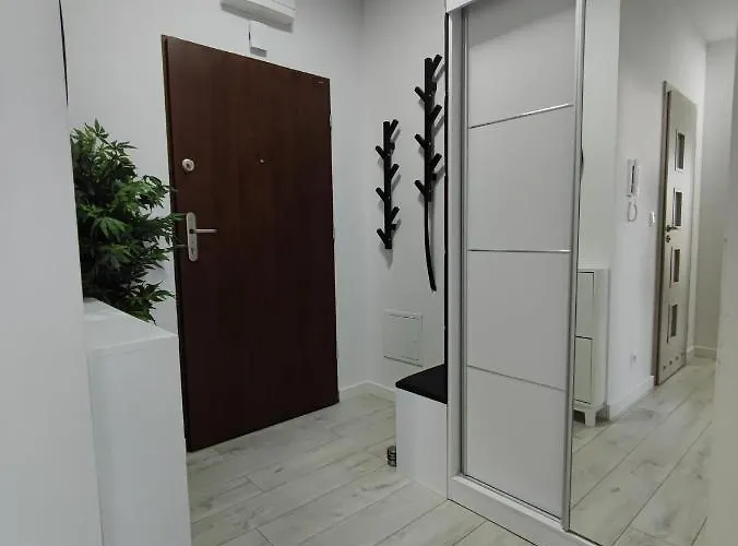 アパート Przytulne Mieszkanie Przy Kanale Zeranskim ワルシャワ